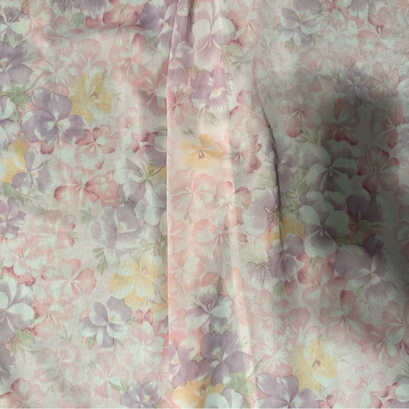 Sexy Vintage Silk Essence by
Miss Elaine Floral night gown size Xl - Picture 14 of 14